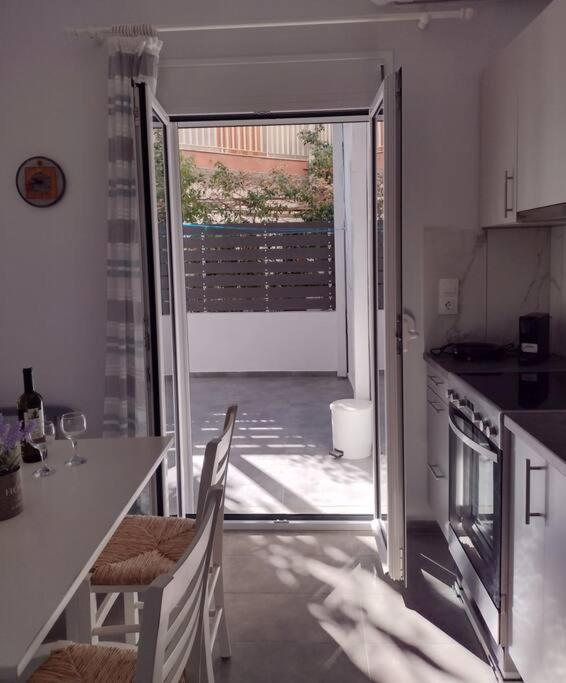 Snowbird-Late Check-Out Apartment Ierapetra  Luaran gambar
