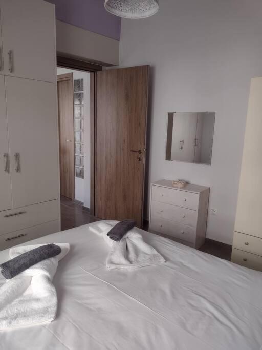 Snowbird-Late Check-Out Apartment Ierapetra  Luaran gambar